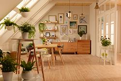Fabricación de muebles (adhesivo fundido en caliente para unión de madera y pegado de bordes)