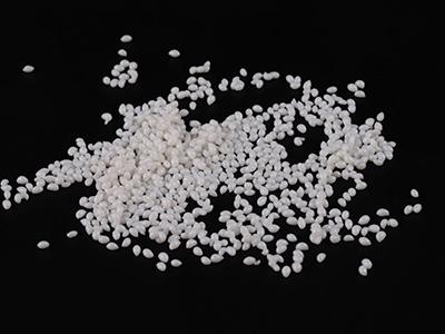Adhesivo de fusión en caliente de PES en pellets de alta viscosidad 3170M