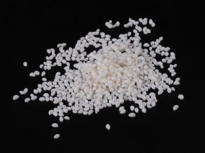 Adhesivo de fusión en caliente de PES en pellets con cristalización rápida 3180M 